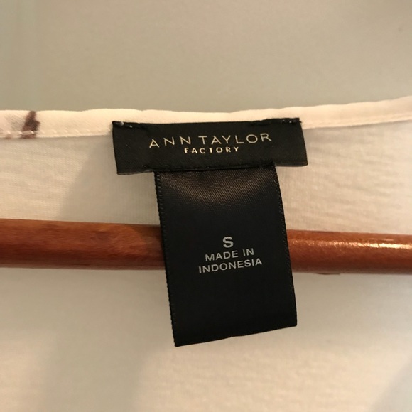 Ann Taylor long sleeve blouse - Picture 2 of 3